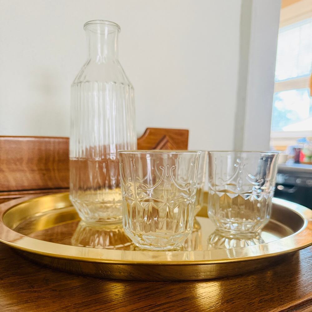 IKEA SALLSKAPLIG 30 oz Carafe (No Stopper) With (3) 9 oz Glasses - Picture 2 of 3